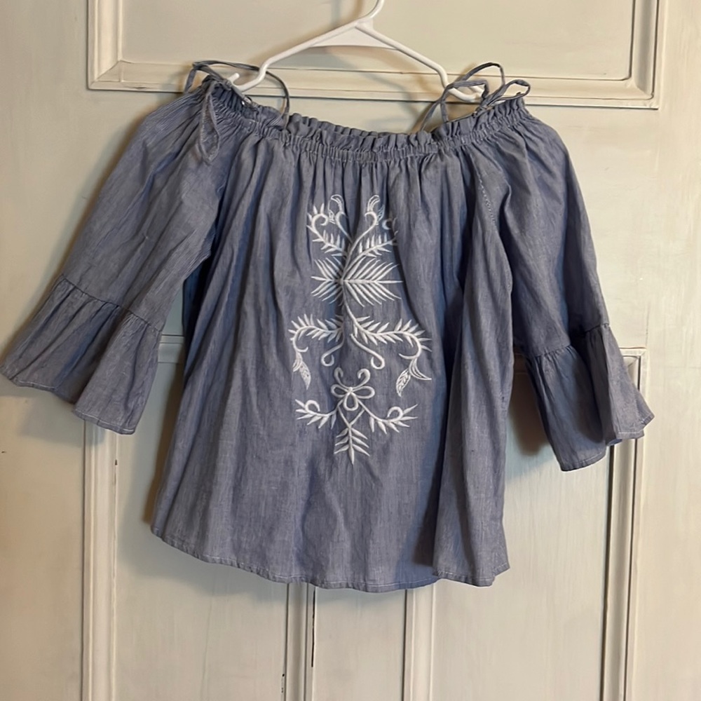 Off-the-shoulder long sleeve tank top